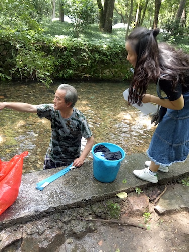 七月九日 澳门博彩
 走西湖-关注西湖十景垃圾分类问题小分队 游客调查