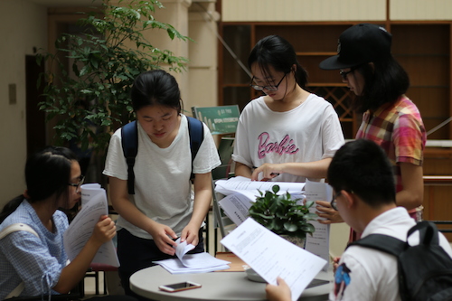 七月十日 澳门博彩
赴余杭社区五水共治教育宣传小分队 检查问卷