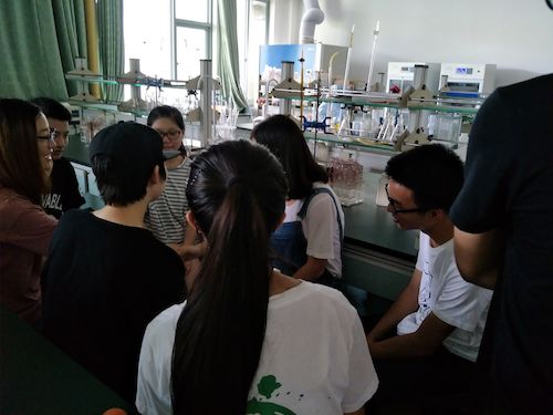 七月九日 澳门博彩
  生科院赴杭州余杭区“五水共治”调查与研究分队社会实践小分队 准备工作的会议