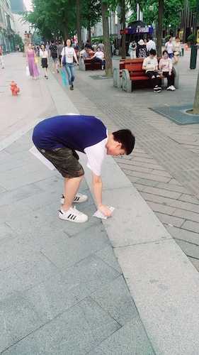 七月十三日 澳门博彩
西湖垃圾猎人小分队 西湖捡垃圾