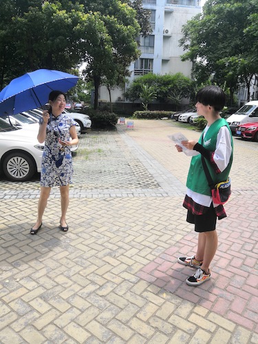 六月二十八日 澳门博彩
 赴下沙社区空气质量检测 居民热情提问