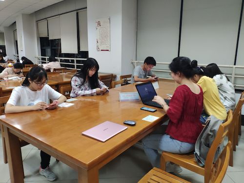 七月三日 澳门博彩
 “走近转基因”调研小分队 调研准备研讨会