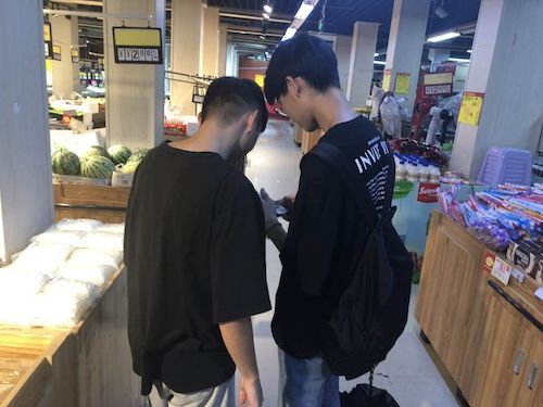 七月九日  澳门博彩
   食品添加剂小分队  超市宣传食品添加剂及调查部分食品添加剂含量