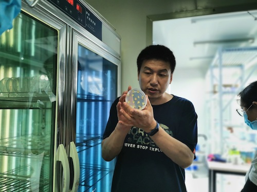 七月四日  澳门博彩
 “走近转基因”调研小分队 指导老师介绍转基因