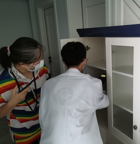 7月7日 澳门博彩
 绿之翼测甲醛小分队 测柜子2