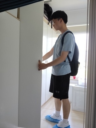 7月12日澳门博彩
空气质量检测小分队检测储藏室